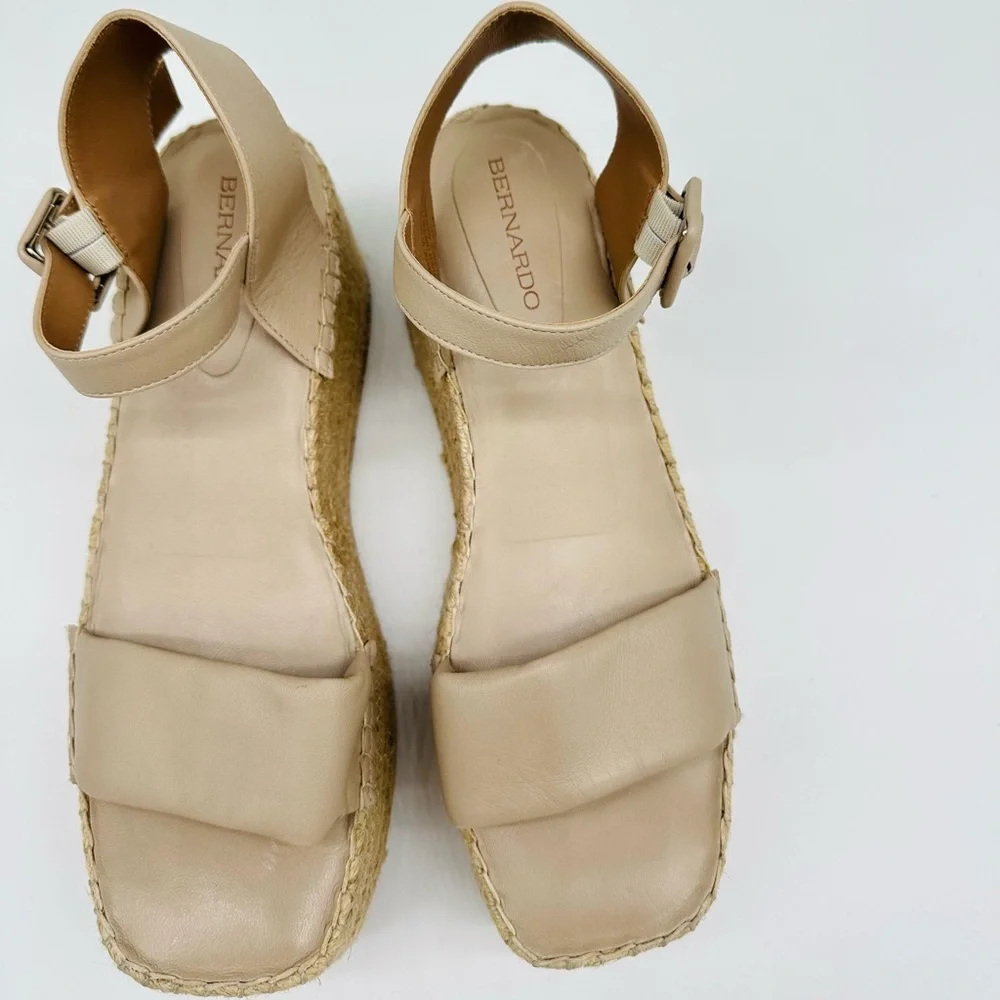 Bernardo Mallorca Womens Solid Leather Platform Heels